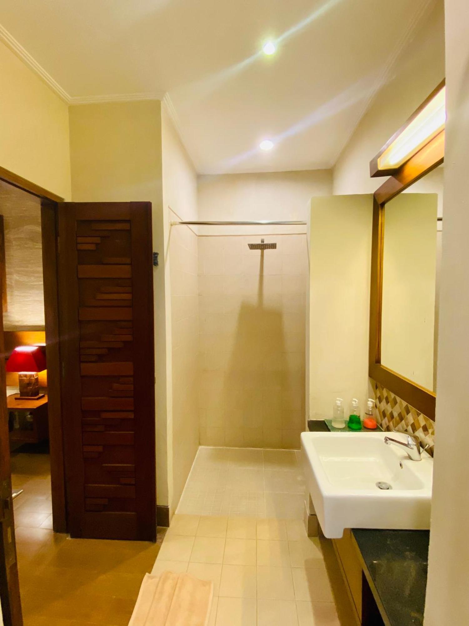 The Green Zhurga Suite Kerobokan Eksteriør bilde